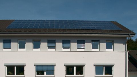Erste Photovoltaik-Anlage beim Aggerverband